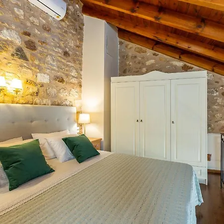 Phaedra (adults Only) Otel