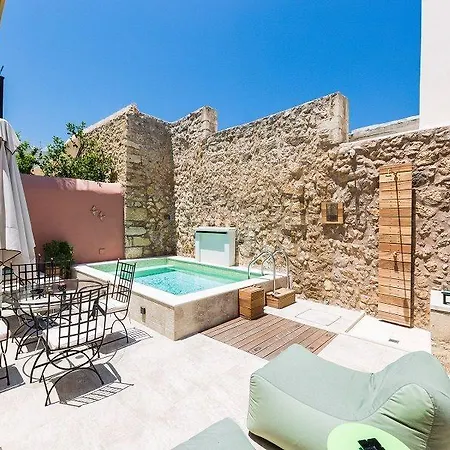 Phaedra (adults Only) Otel