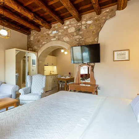 Phaedra (adults Only) Otel Resmo