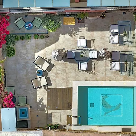 Phaedra (adults Only) Otel 4*