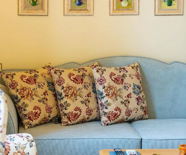 Phaedra (adults Only) 4*