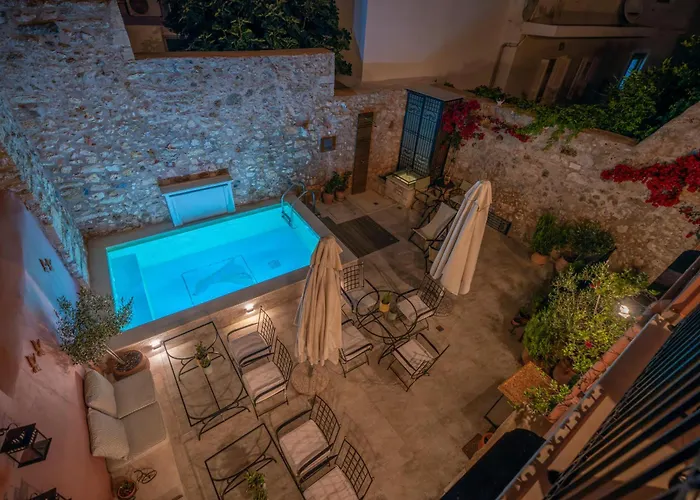 Phaedra (adults Only) 4*